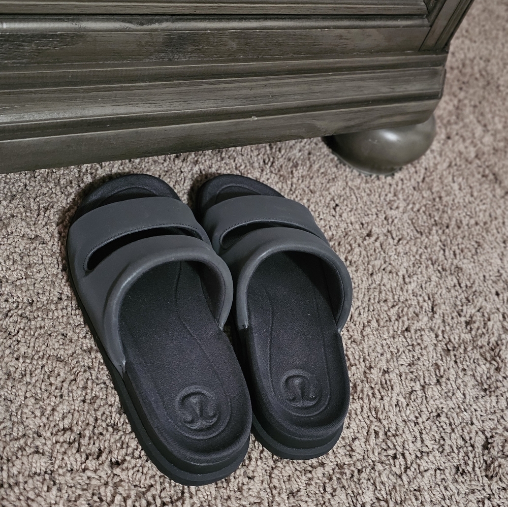 Lululemon Slides - Picture 3 of 7